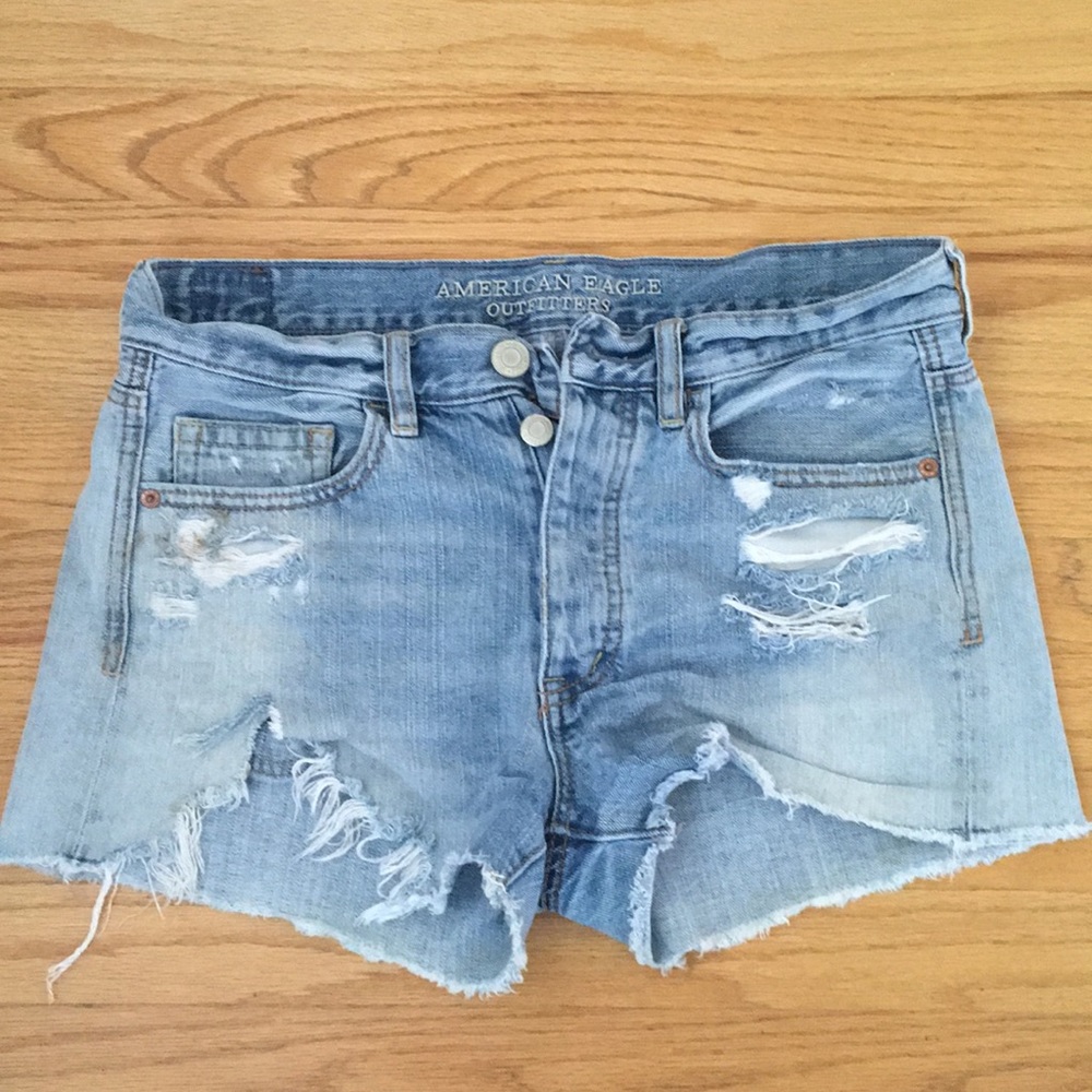 American Eagle denim distressed shorts- size 4